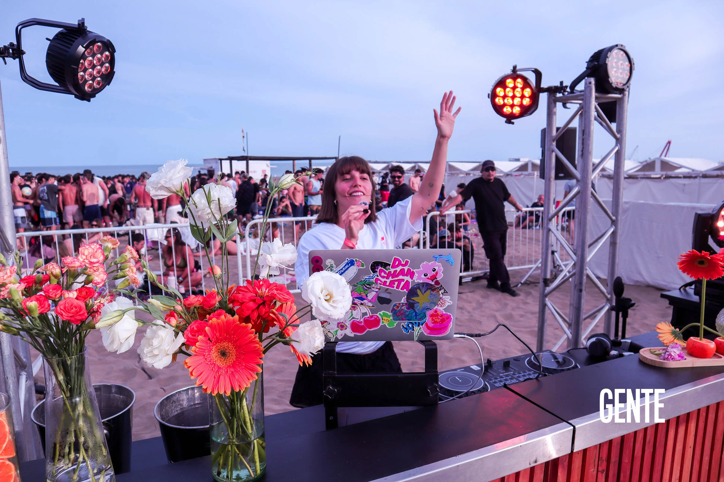 Marti Benza en el Dove Beach Club.