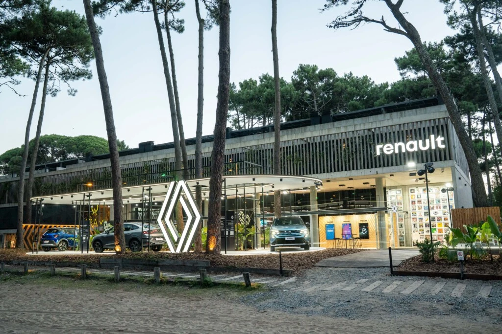 Stand Cariló CARWALK, Renault Summer Experience 2026.