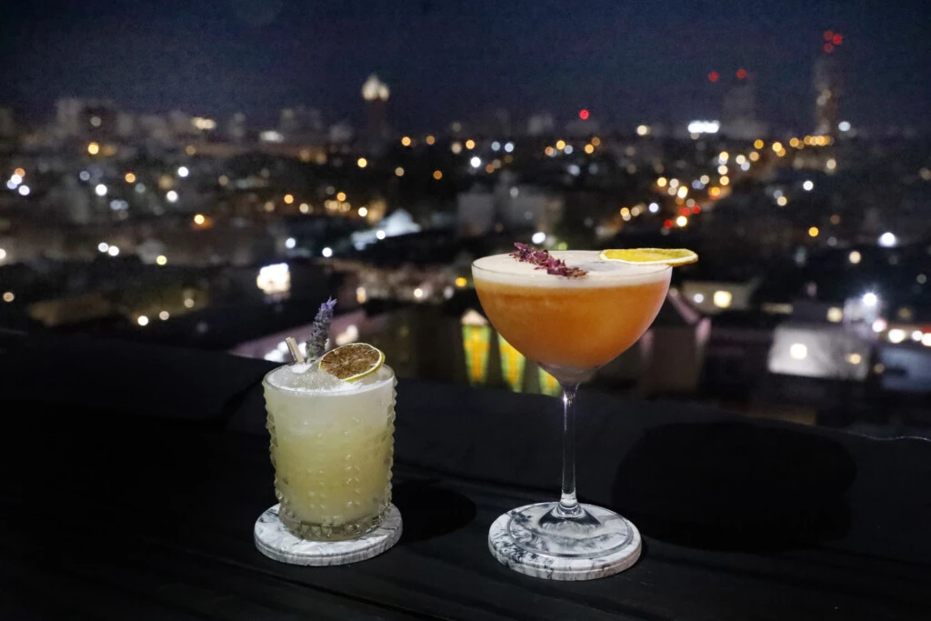 La imagen tiene un atributo ALT vacío; su nombre de archivo es bares-y-tragos-9-1-1024x683.jpg