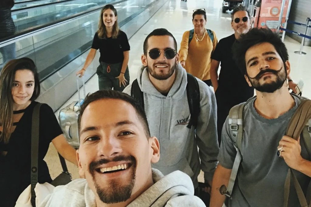 En el clan comparten la pasión por el arte, la fe en Dios, el amor entre hermanos, la capacidad de divertirse con todo y -esto seguro sea envidia para más de una familia- la capacidad de posar todos juntos y salir bien en las fotos.