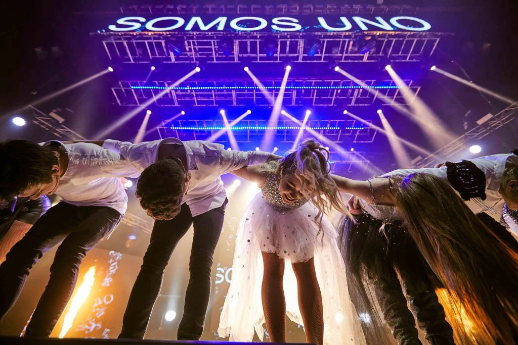 Los chicos de Go! Vive a tu manera se preparan para un mega show en Helena Beach, Mar del Plata.