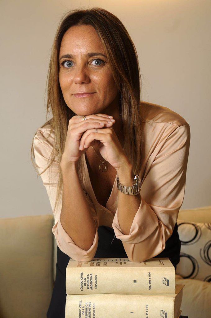 Para la doctora Gallego, es clave la modernización. "Hay mediadores dispuestos a sentarse para hacer una mediación a través de Zoom y no los dejan", dice. 