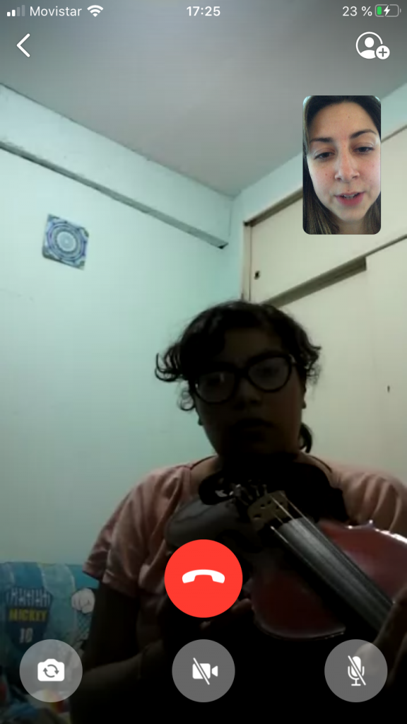 Las clases para los alumnos de la orquesta no se suspenden por pandemia.