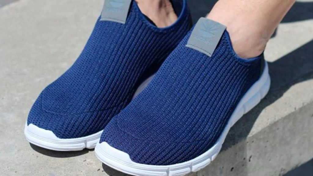 Con suela de EVA inyectada y capellada tejida, las zapatillas Kioshi resultan súper confortables.