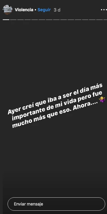 Así siguió la historia: luego de pedir "luz" a sus seguidores la cantante anunció que había vivido uno d elos días más importantes en su historia.