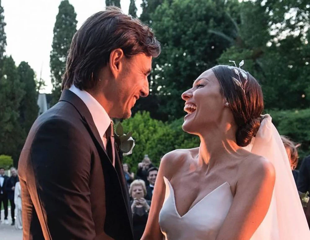 Pampita vestida por Gabriel Lage en su casamiento con Roberto García Moritán