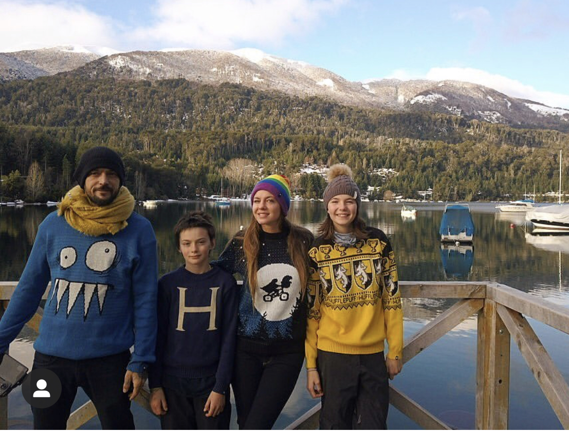 Gegé Neumann presenta el clip de 'Un mensaje al mundo', el tema que canta en familia y ya se reversiona en varias naciones