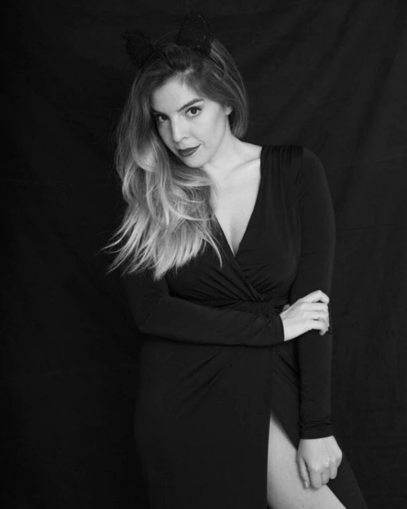 "Nunca subo un f*cking challenge pero me nominó gente tan querida que no me pude resistir y siempre que sea para apoyarnos entre mujeres, ahí voy a estar", escribió Dalma Maradona al aceptar el desafío.