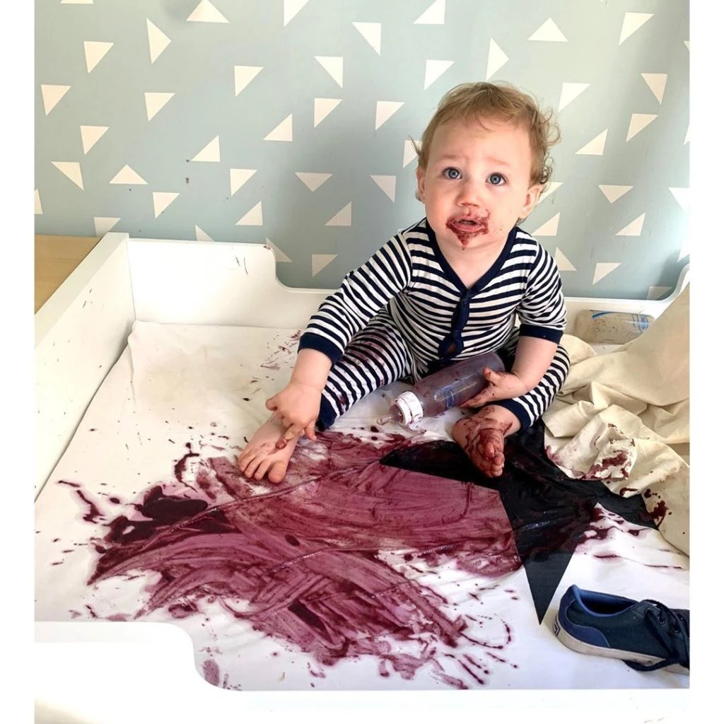 "Jugo de arándanos y a empezar el día. Arte, arte, arte"