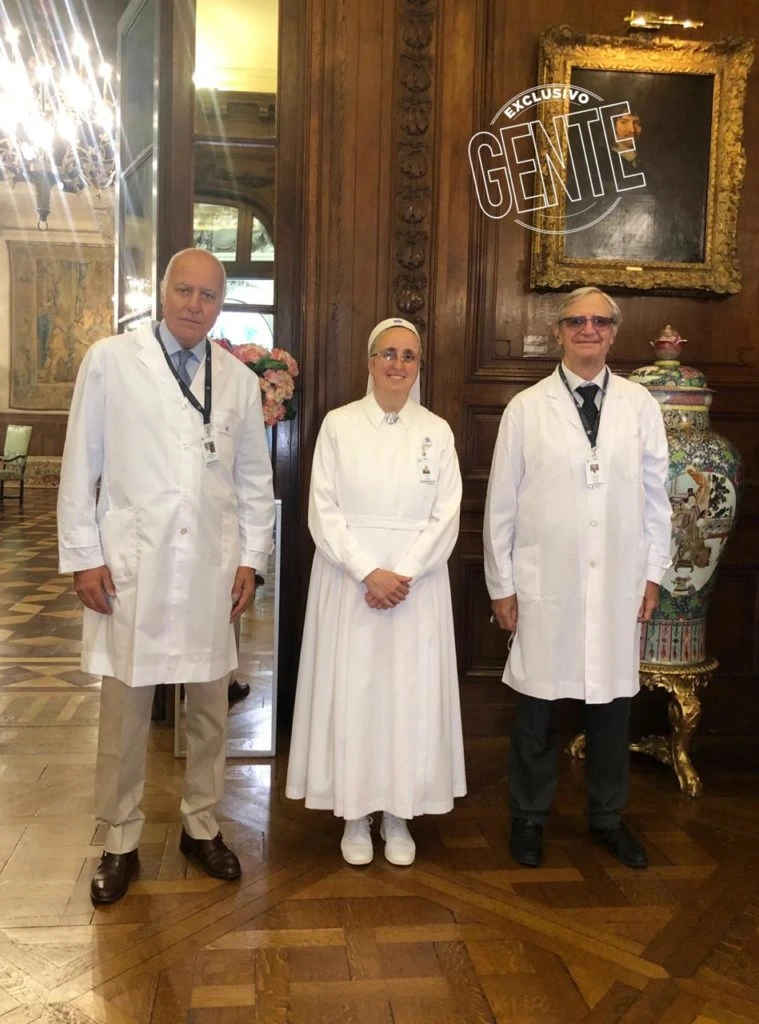 Bernardo de Diego, Hermana Teresa Buffa y Cristián García Roig, del Sanatorio Mater Dei. La institución fue la primera en el país en establecer un protocolo para que los pacientes con COVID-19 pudieran ser visitados por su familia.