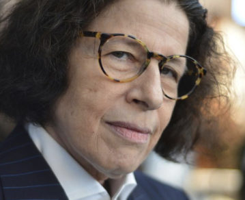 Quién es Fran Lebowitz, la mordaz escritora del documental de Martin Scorsese que sufre de bloqueo creativo