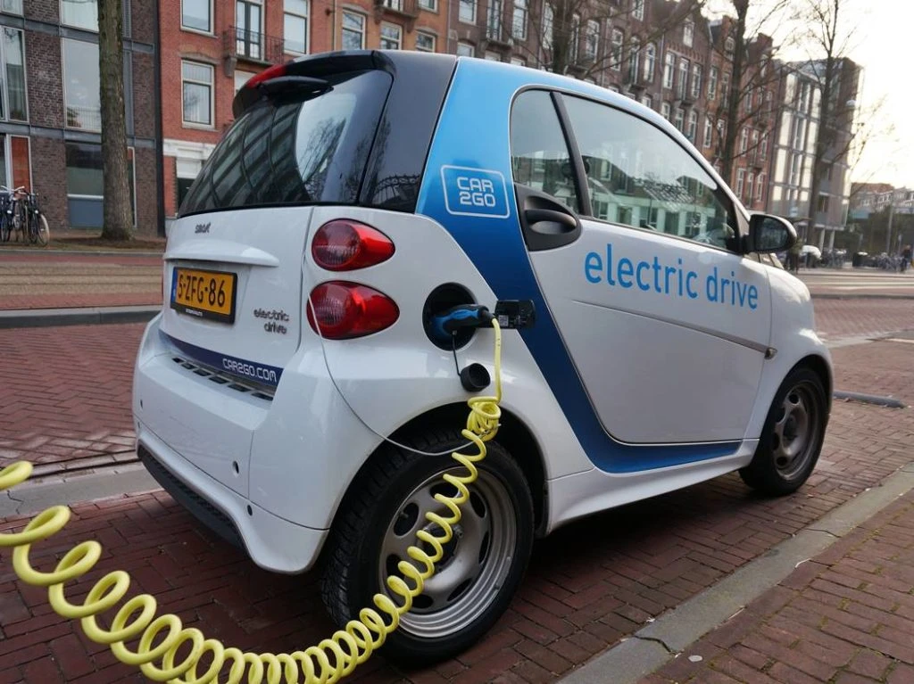 Auto eléctrico