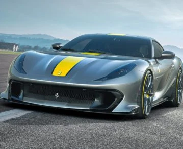 Ferrari 812 Superfast V12