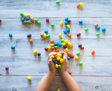 Por qué el consumo desmedido de azúcar en los niños puede afectar el aprendizaje