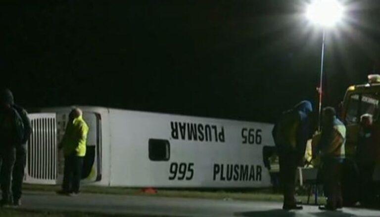 Volcó un micro en la Ruta 2: hay dos muertos y varios heridos – GENTE ...