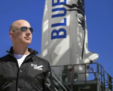 Jeff Bezos, el hombre más rico del planeta, viajó al espacio en un histórico vuelo: cómo fue y quiénes lo acompañaron