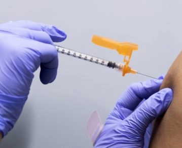 Estados Unidos comprobó que la efectividad de las vacuans contra el coronavirus disminuyen con el tiempo