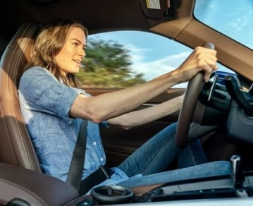 Mujer auto