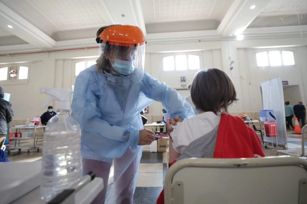 Empezó la vacunación a menores con comorbilidades en Córdoba