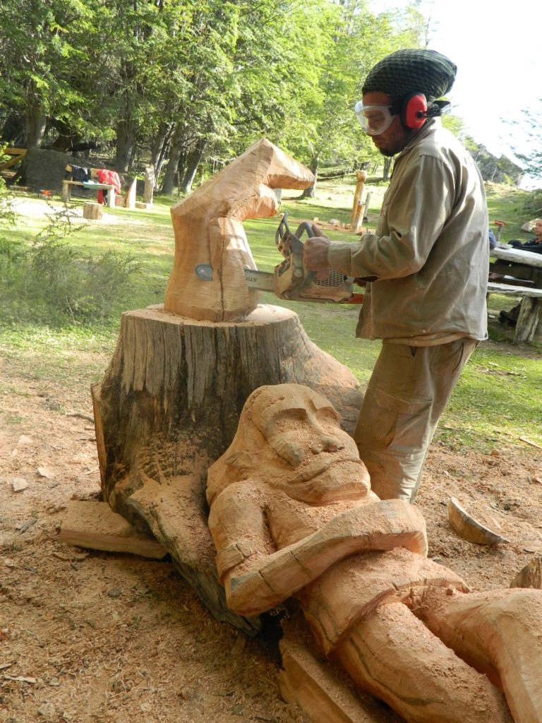 el Bosque Tallado del cerro Piltriquitrón, en El Bolsón, Provincia de Río Negro (Argentina) (EFE)