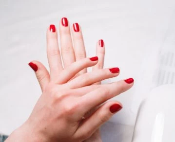 Uñas, ajo, limón, IDI