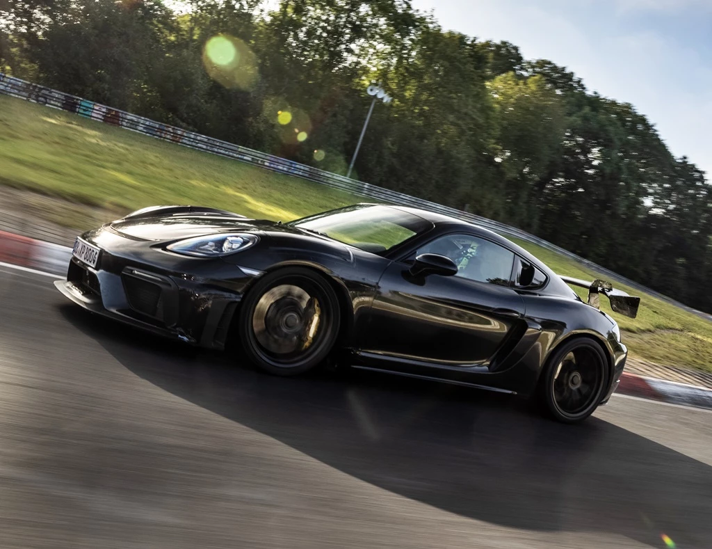 Porsche 718 Cayman GT4