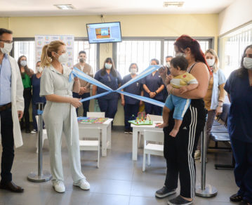 Fabiola Yáñez visitó uno de los 150 centros de salud reacondicionados por la Fundación Banco Nación