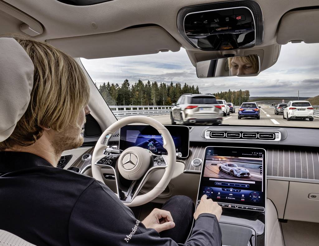 Mercedes Drive Pilot