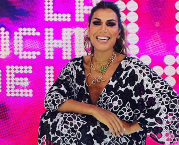 Flor de la V eligió una estampa clásica (pero muy sensual) y dió cátedra de moda