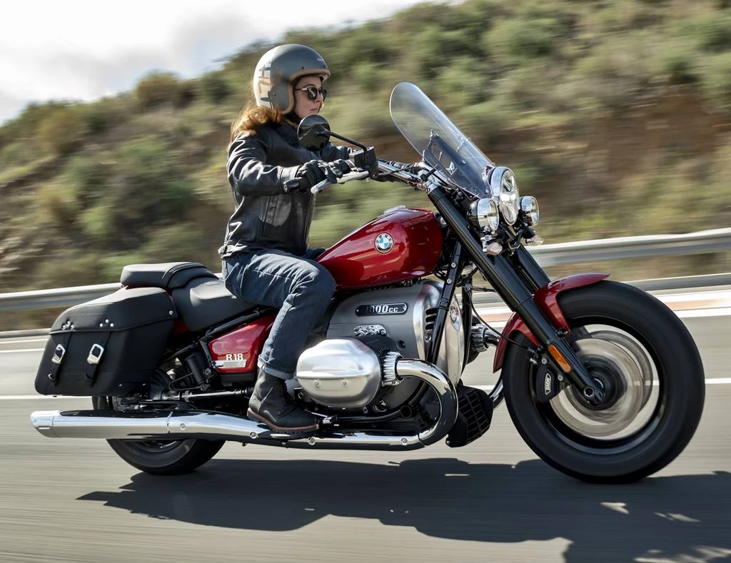 BMW R18