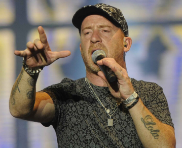 Así fue el asalto a "Rolo" Sartorio, el cantante de La Beriso en una salidera bancaria: "nos robaron a 25 familias"