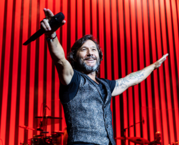 ¡Muy conmovedor! Diego Torres no pudo contener las lágrimas cuando habló de la salud de un amigo durante su show en el Gran Rex