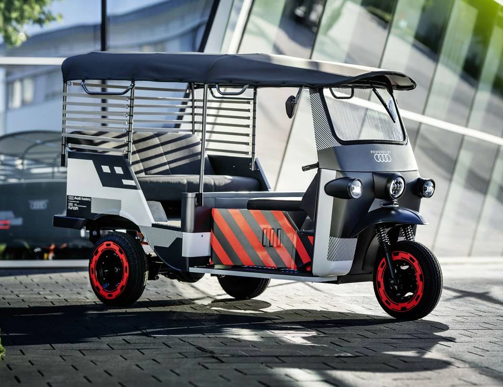 Triciclo Audi eléctrico