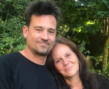 Marina Charpentier con Chano, su hijo.