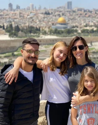 Soledad Pastorutti y su familia.