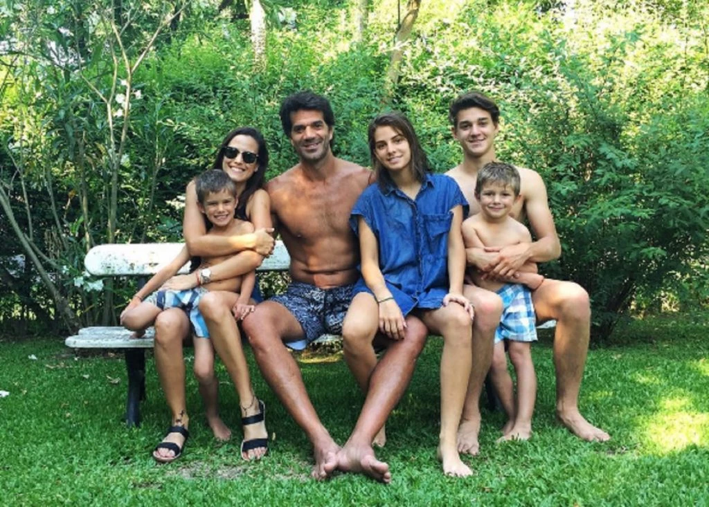 luli fernandez con su familia