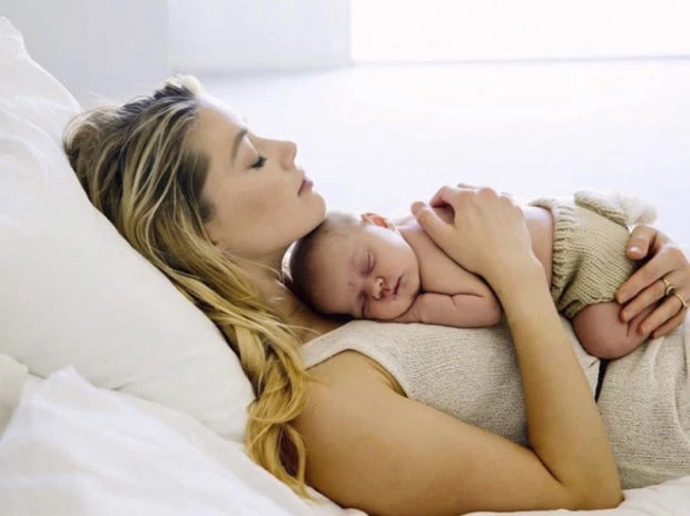 Qué es la crianza con apego y cuáles son sus beneficios para el bebé