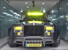 Rolls-Royce Phantom 6x6