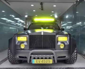 Rolls-Royce Phantom 6x6