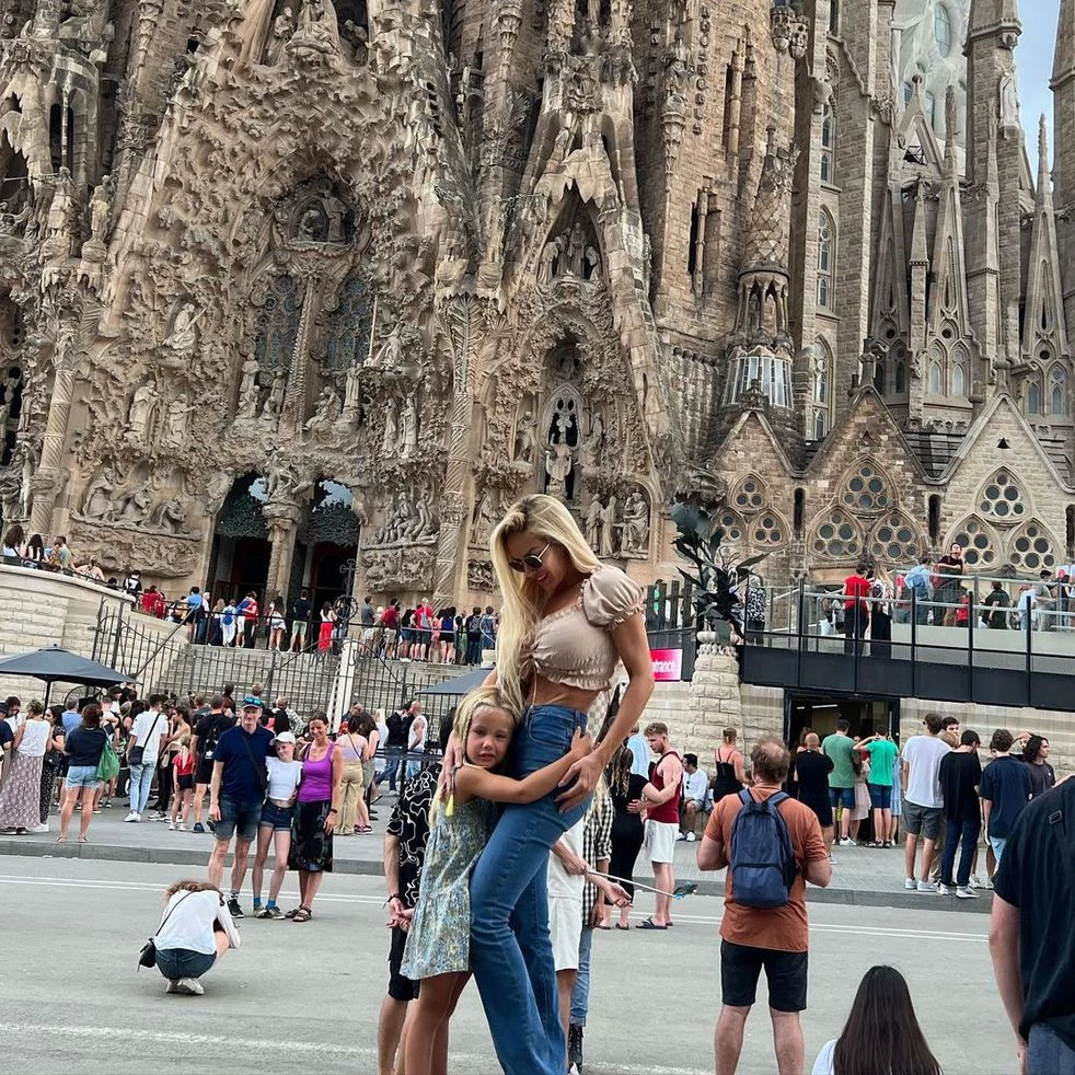 Luciana Salazar y su hija Matilda en Barcelona.