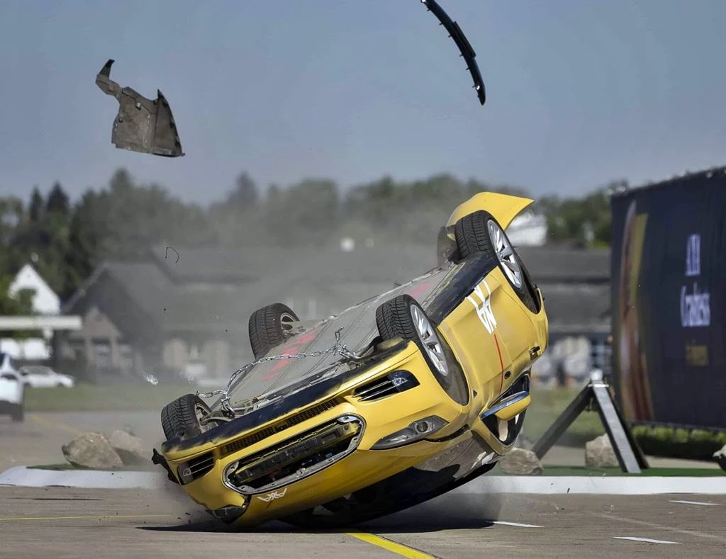 Choque auto eléctrico