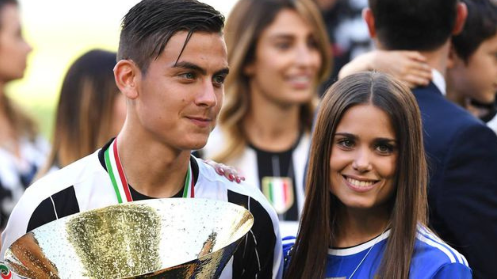 Паоло дибала с женой. Пауло дибала девушка. Пауло дибала и антонелла кавальери. Dybala 2023. Паоло дибала и ориана сабатини.