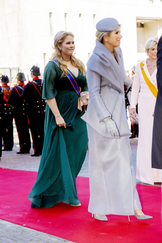 Amalia y Máxima Zorreguieta en el Día del Príncipe.