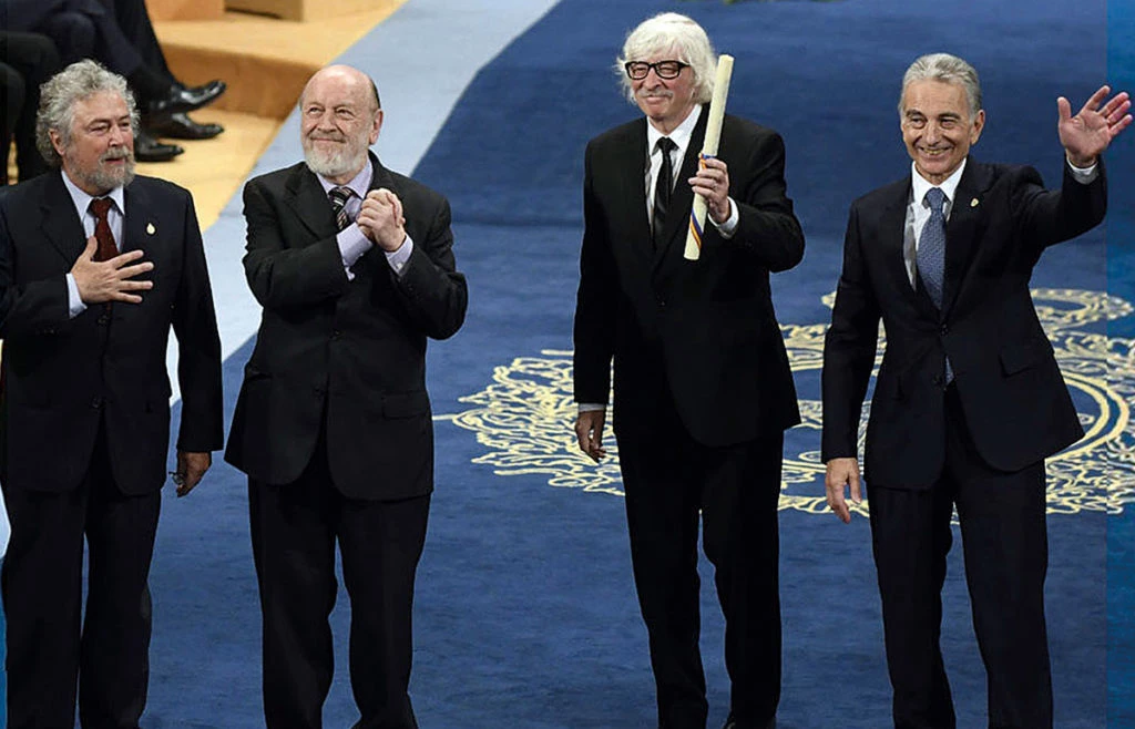 Les Luthiers recibiendo el premio de Asturias en 2017