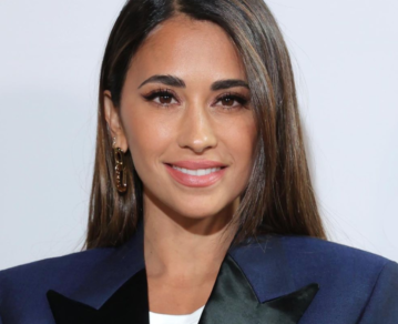 Antonela Roccuzzo sorprendió con un outfit galáctico en París