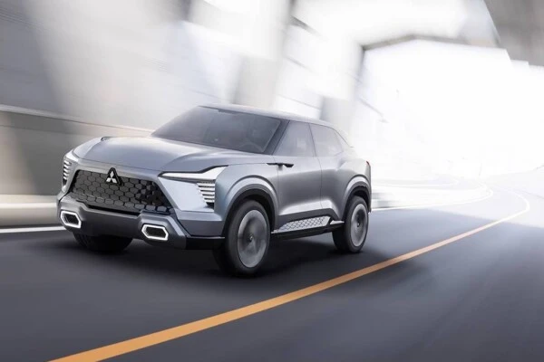 Mitsubishi XFC Concept
