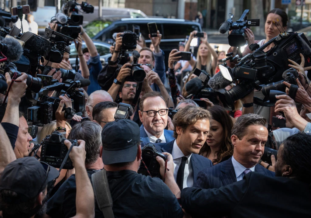 keviKevin Spacey salió airoso de una de las denuncias, pero su historia con la justicia todavía no terminó. (FOTO: Carl Court/Getty Images)n-spacey