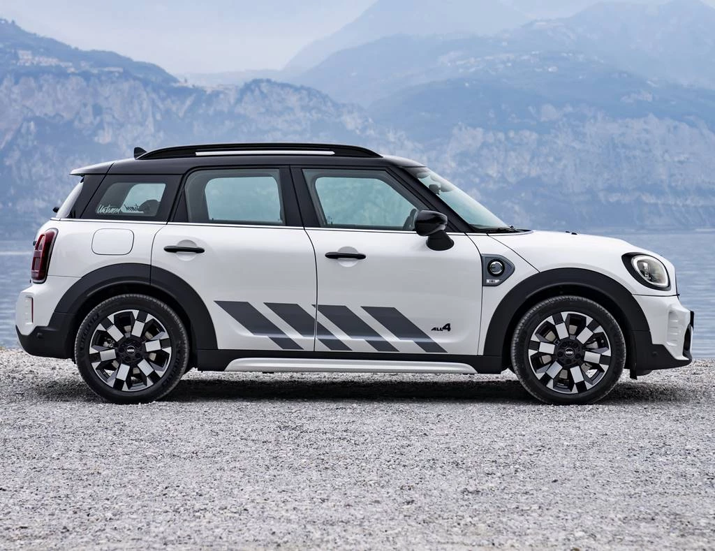 MINI Cooper SE Countryman ALL4 Untamed Edition