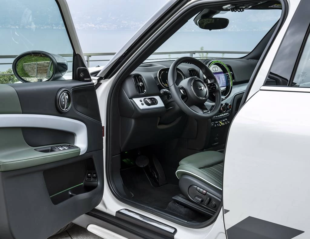 MINI Cooper SE Countryman ALL4 Untamed Edition