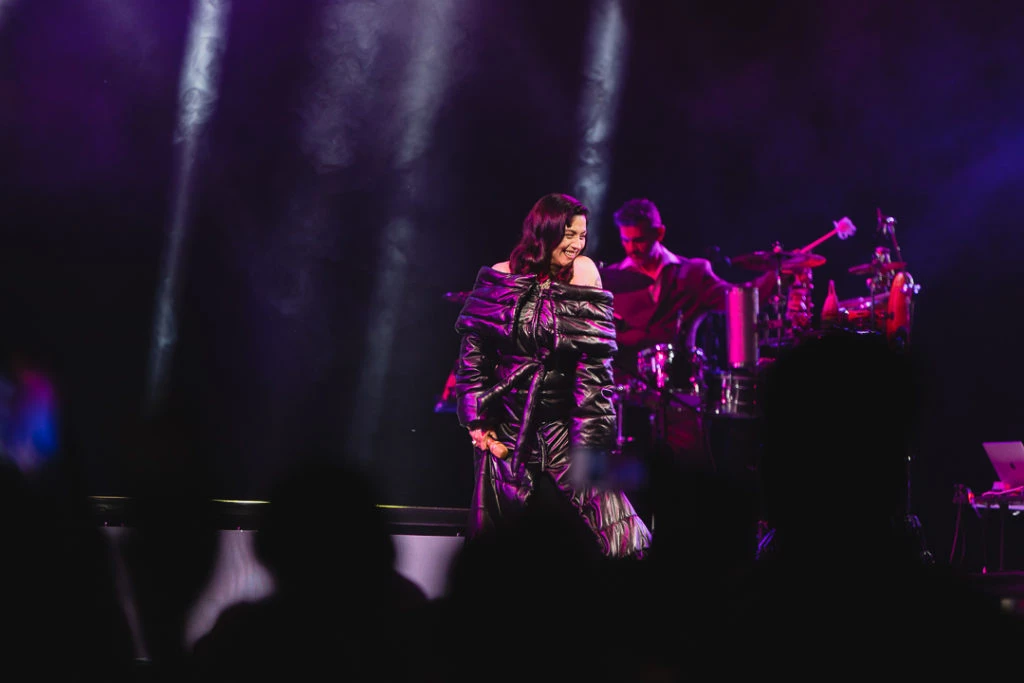 Mon Laferte brilló en el Movistar Arena. Foto: Julieta Marilyn.